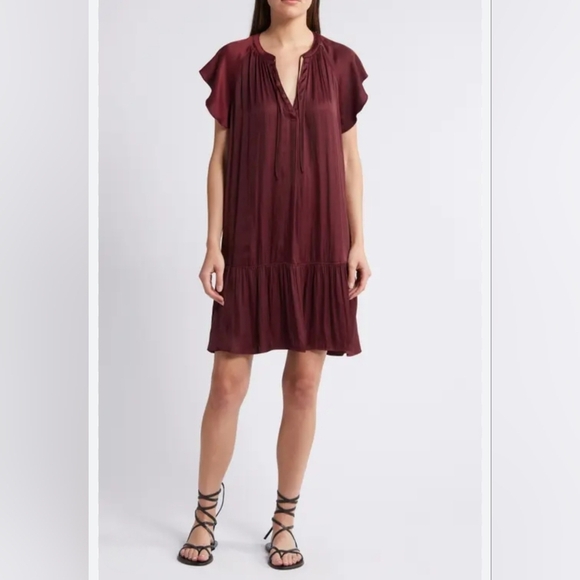 Treasure & Bond Burgundy Satin Short Sleeve Flowy Dress L - Picture 1 of 9